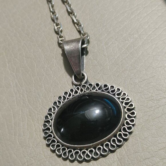 Vintage Taxco Sterling Silver 925 Pendant 18 Necklace Black Onyx Stone Filigree - Picture 6 of 10